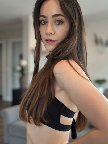 Full leaked Joplaysviolin private onlyfans photo
