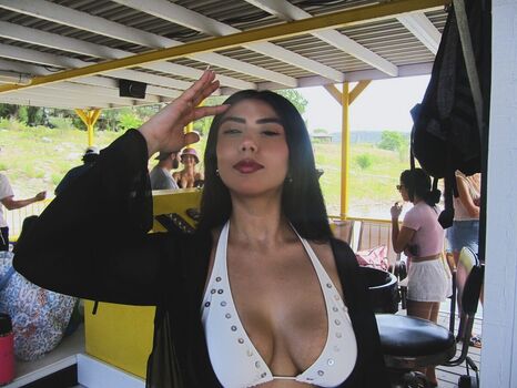 Full leaked Caroline delfly/ private onlyfans photo