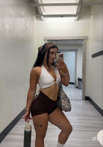 Full leaked Juicygena private onlyfans photo