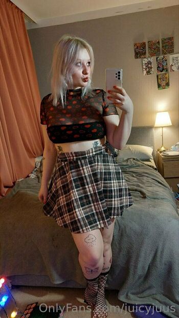 Full leaked Juicyjuus private onlyfans photo