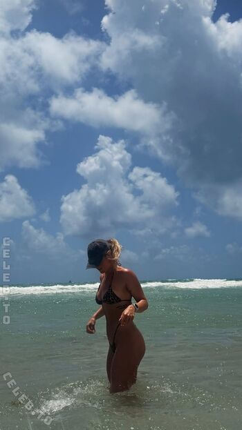 Full leaked Julia private onlyfans photo
