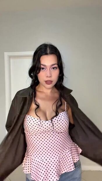 Julia_alvarengaa