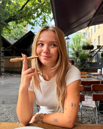 Full leaked Julia beautx private onlyfans photo