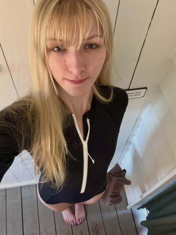 Full leaked Julia fox private onlyfans photo