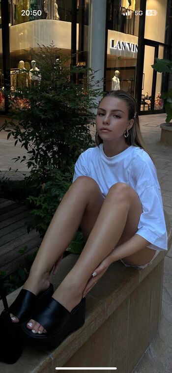 Full leaked Julia hhlrr private onlyfans photo