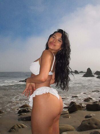 Julia Kelly