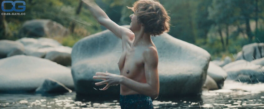 Full leaked Julia koschitz private onlyfans photo