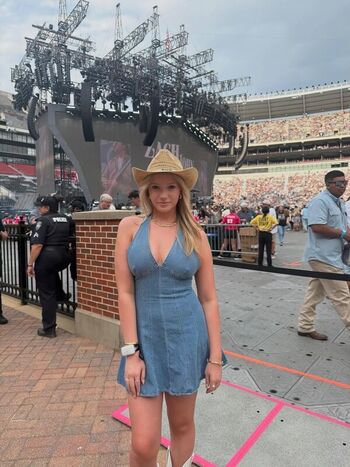 Full leaked Julia larson private onlyfans photo