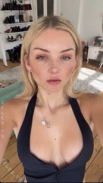 Full leaked Julia wulf private onlyfans photo