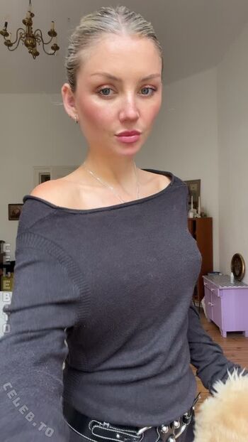 Full leaked Julia wulf private onlyfans photo