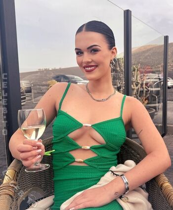 Full leaked Juliaelena private onlyfans photo