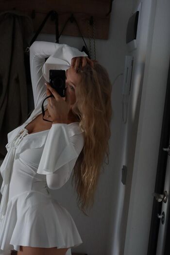 Full leaked Julianaaaa page private onlyfans photo