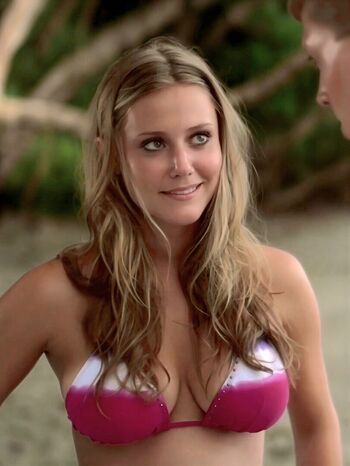Julianna Guill
