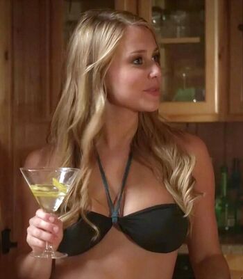 Julianna Guill
