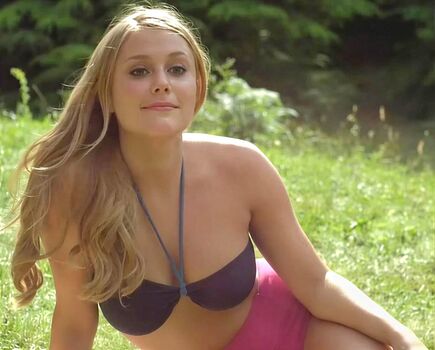 Julianna Guill