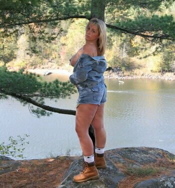 Full leaked Julie books private onlyfans photo