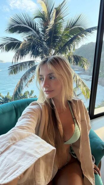 Full leaked Julie remoissenet private onlyfans photo