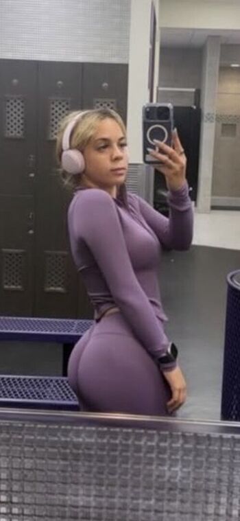Full leaked Julievelazq private onlyfans photo
