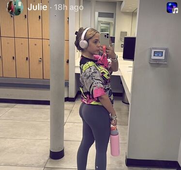 Full leaked Julievelazq private onlyfans photo