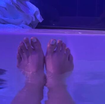 Full leaked Julinaa may page private onlyfans photo