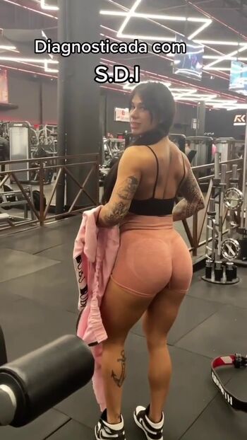 Jully Oliveira
