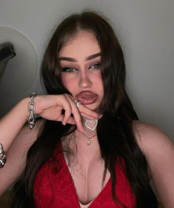 Julviss_ Hotjulcia