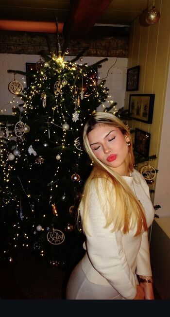 Full leaked Junepersyn private onlyfans photo