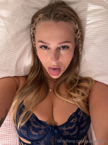 Full leaked Just wingit private onlyfans photo