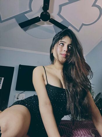 Full leaked Justbeingkayra page private onlyfans photo