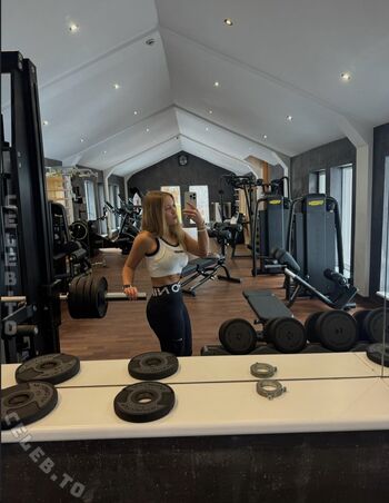 Full leaked Justfranzi x private onlyfans photo