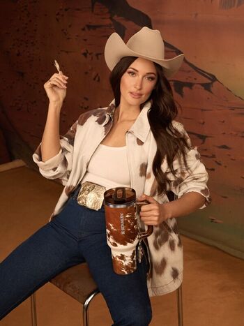 Full leaked Kacey musgraves private onlyfans photo