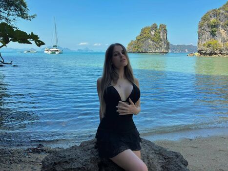 Full leaked Kaeka private onlyfans photo