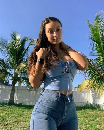 Full leaked Kaelaniskye private onlyfans photo