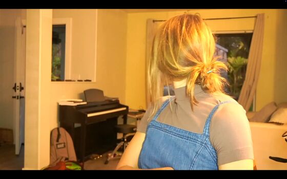 Full leaked Kaileeshy private onlyfans photo
