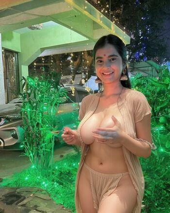 Full leaked Kairavi dayal private onlyfans photo