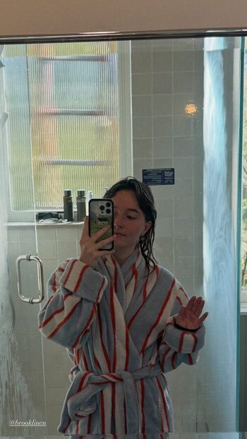 Full leaked Kaitlyn dever page private onlyfans photo