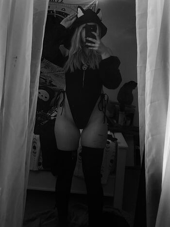 Full leaked Kaitzey private onlyfans photo
