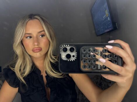 Full leaked Kalewelbornnn private onlyfans photo