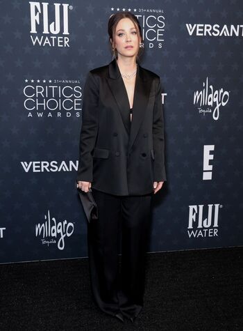 Full leaked Kaley cuoco  page private onlyfans photo