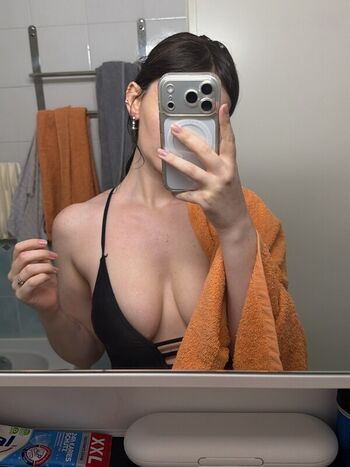 Full leaked Kamisamalisa private onlyfans photo