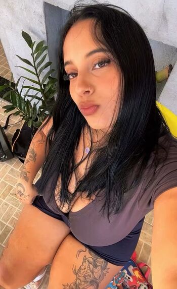 Full leaked Kamy private onlyfans photo