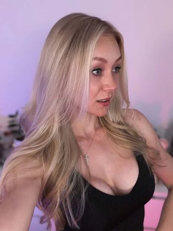 Full leaked Kandyland private onlyfans photo