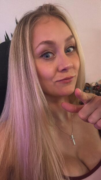 Full leaked Kandyland private onlyfans photo