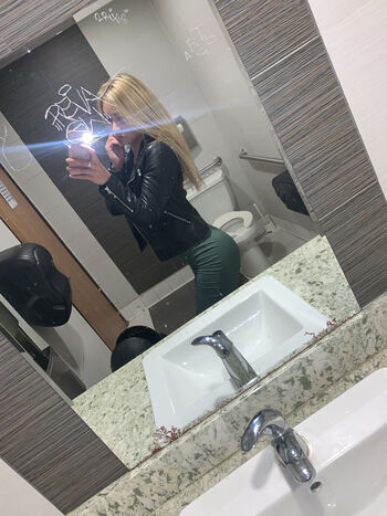 Full leaked Kandyland page private onlyfans photo