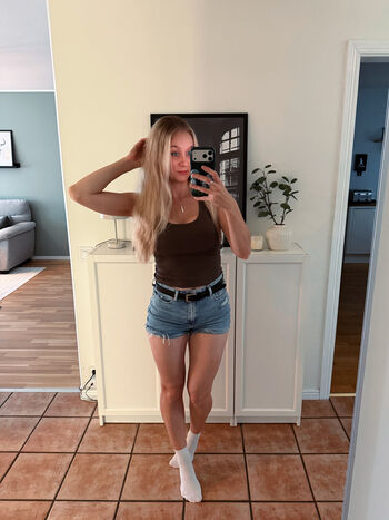 Full leaked Kandyland private onlyfans photo