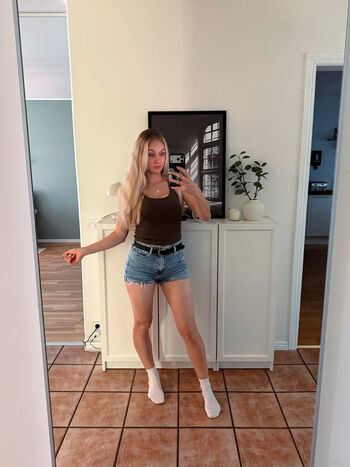 Full leaked Kandyland private onlyfans photo