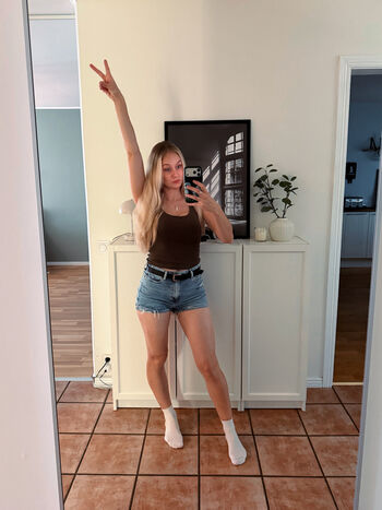 Full leaked Kandyland private onlyfans photo