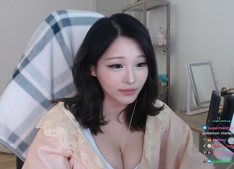 Full leaked Kang hee yoon page private onlyfans photo