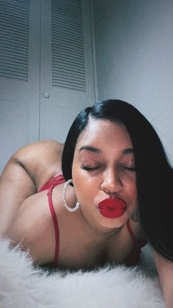 Full leaked Karamelcakez private onlyfans photo