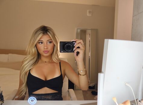 Full leaked Karenamikus private onlyfans photo